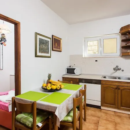 Eleonora Apartamento *