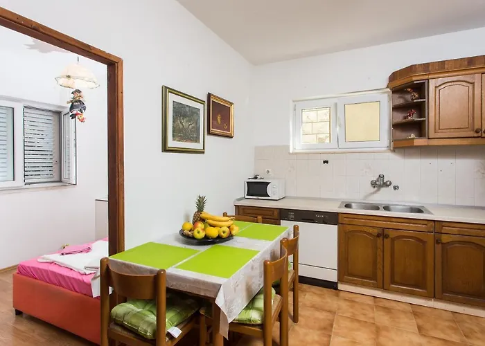 Eleonora Apartamento *