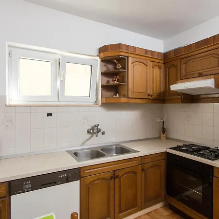 Apartment Eleonora *